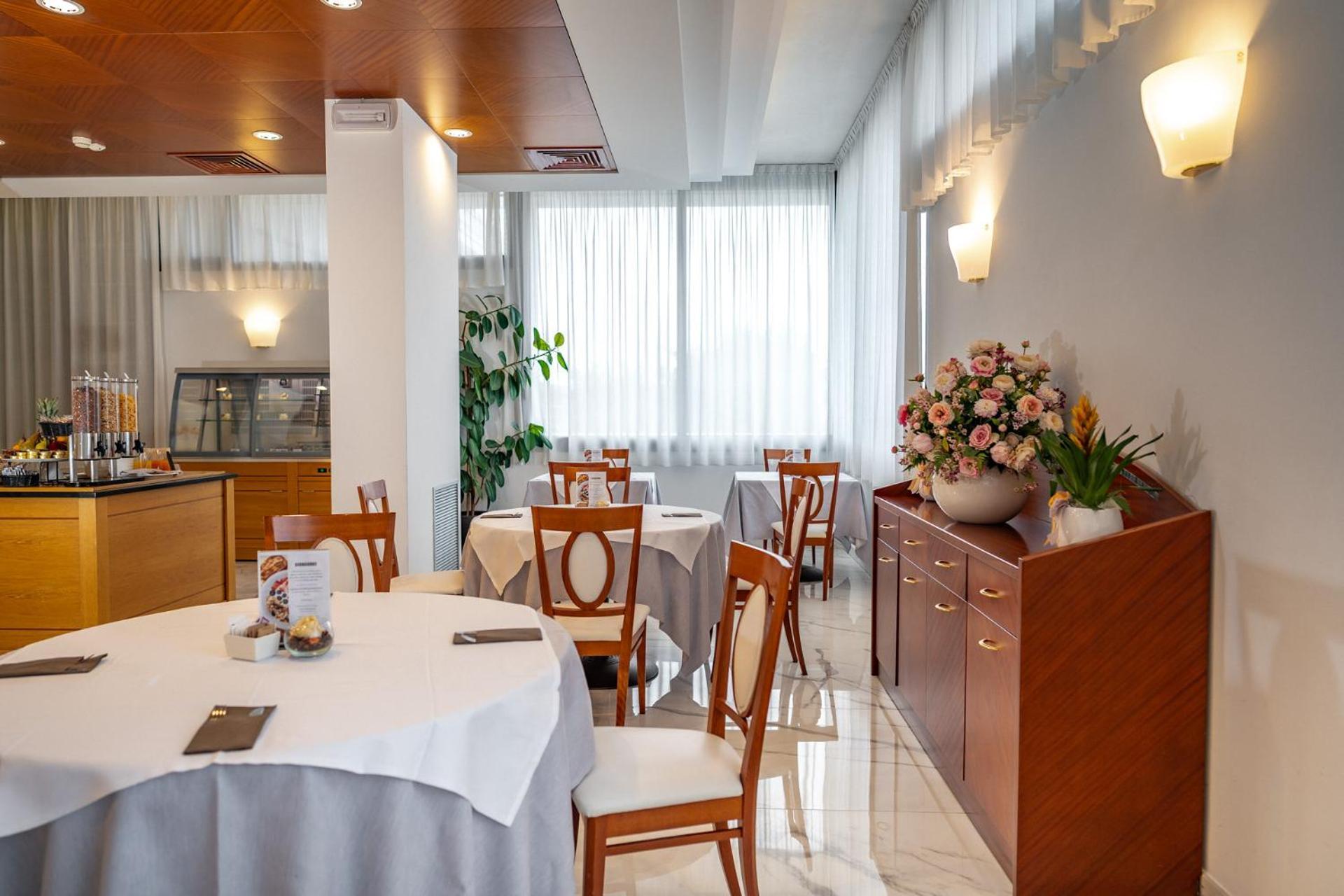 Prealpi Hotel San Vendemiano Buitenkant foto