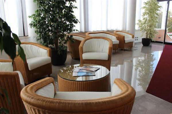 Prealpi Hotel San Vendemiano Buitenkant foto